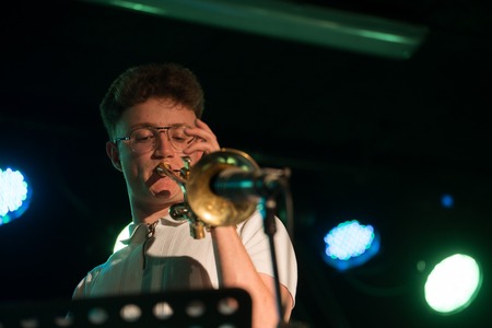 V jazzu zasidrana avtorska glasba (2)